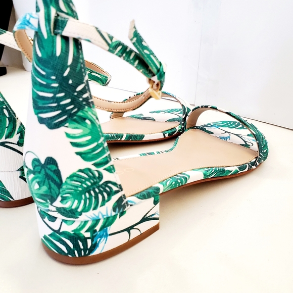 Aldo Angela Green and White Tropical Print Sandals Size 9 - Picture 7 of 11